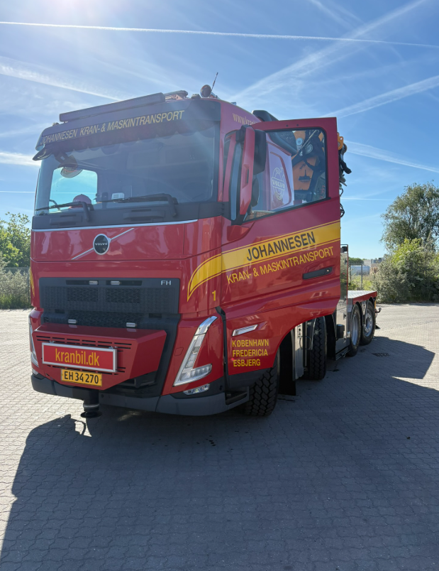 Johannesen Kran- & Maskintransport Volvo FH kranbil
